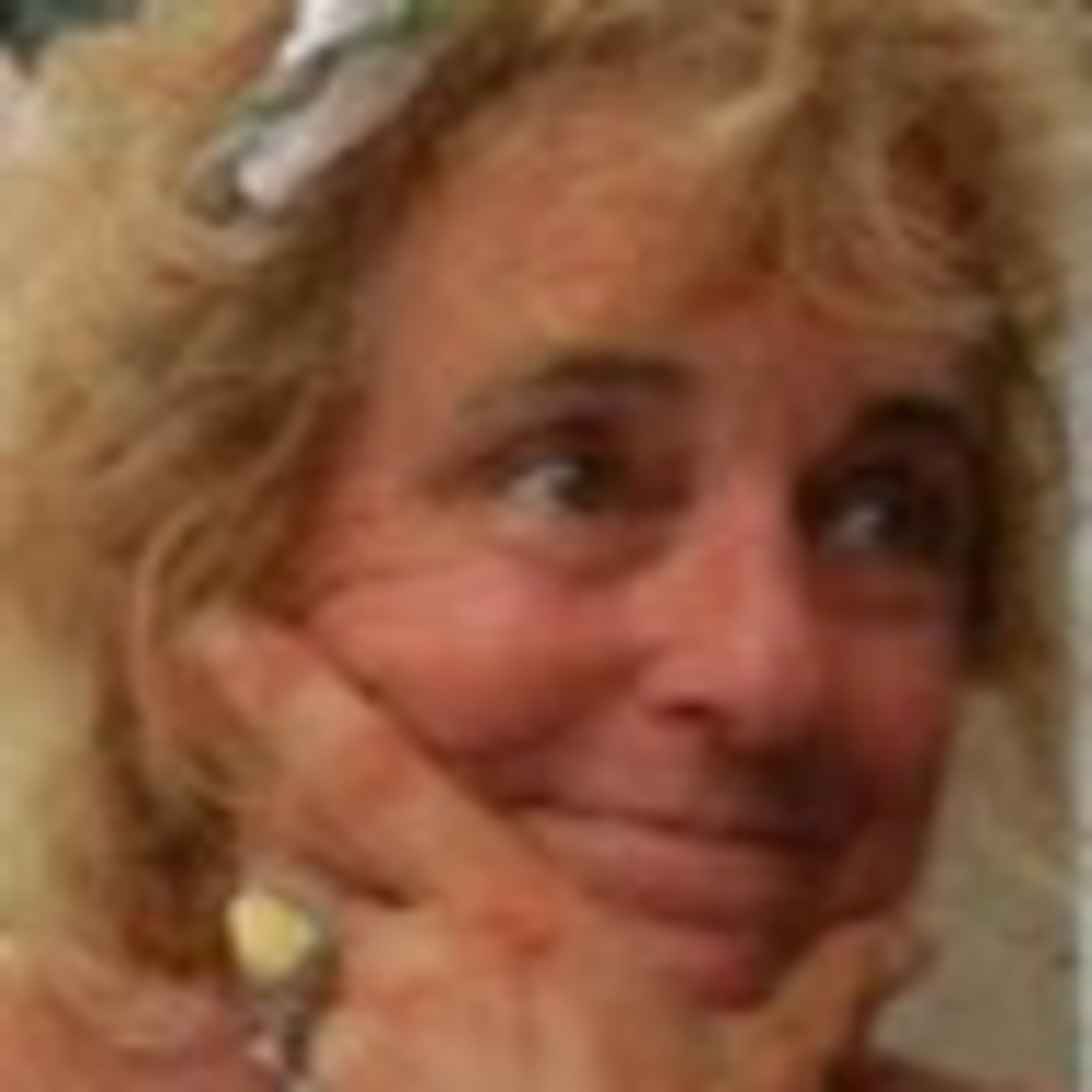 Meet your Posher, Cynthia